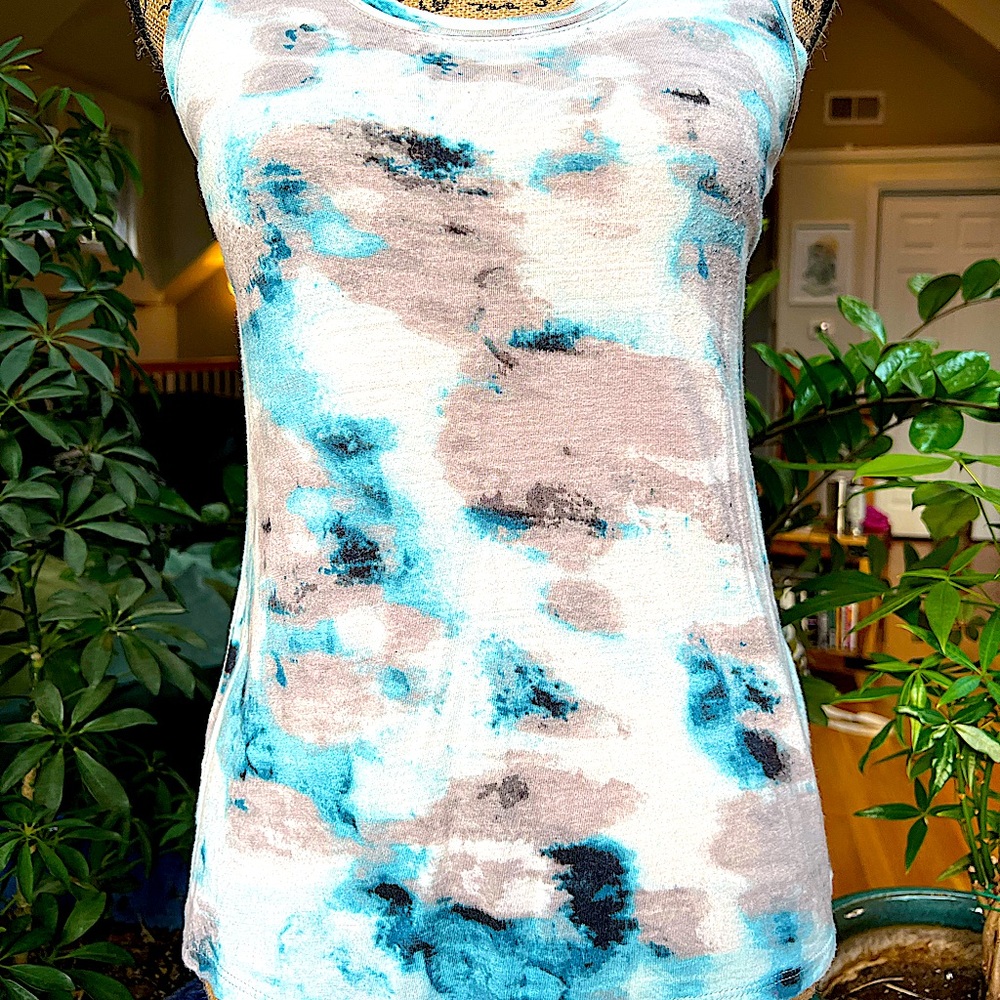 Soft Casual Blue Grey Cream Sleeveless Vera Wang Top